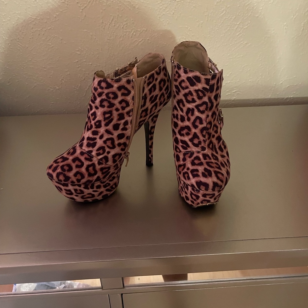 Leopard Print Booties - Picture 3 of 6